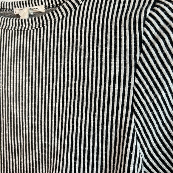 Caution To The Wind Women’s Striped Crop Top Fits S/M - Picture 3 of 8